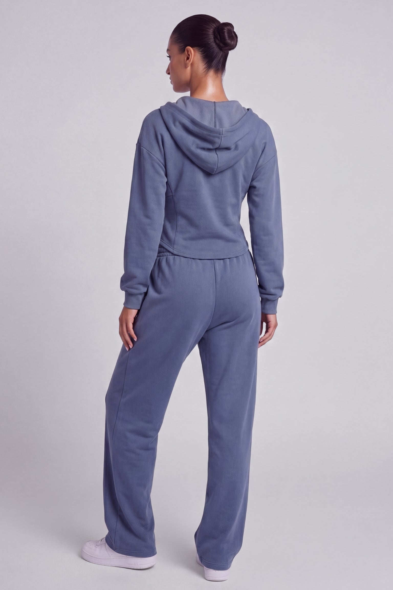 Hourglas Lounge Hose