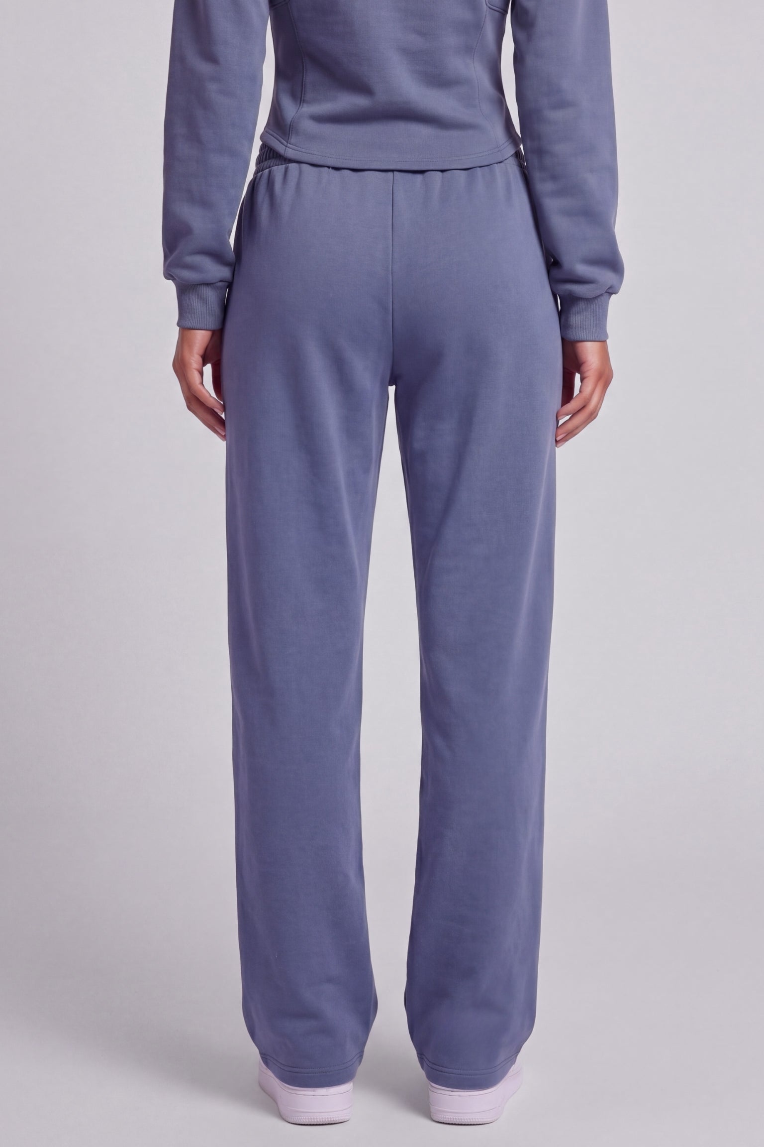 Hourglas Lounge Hose