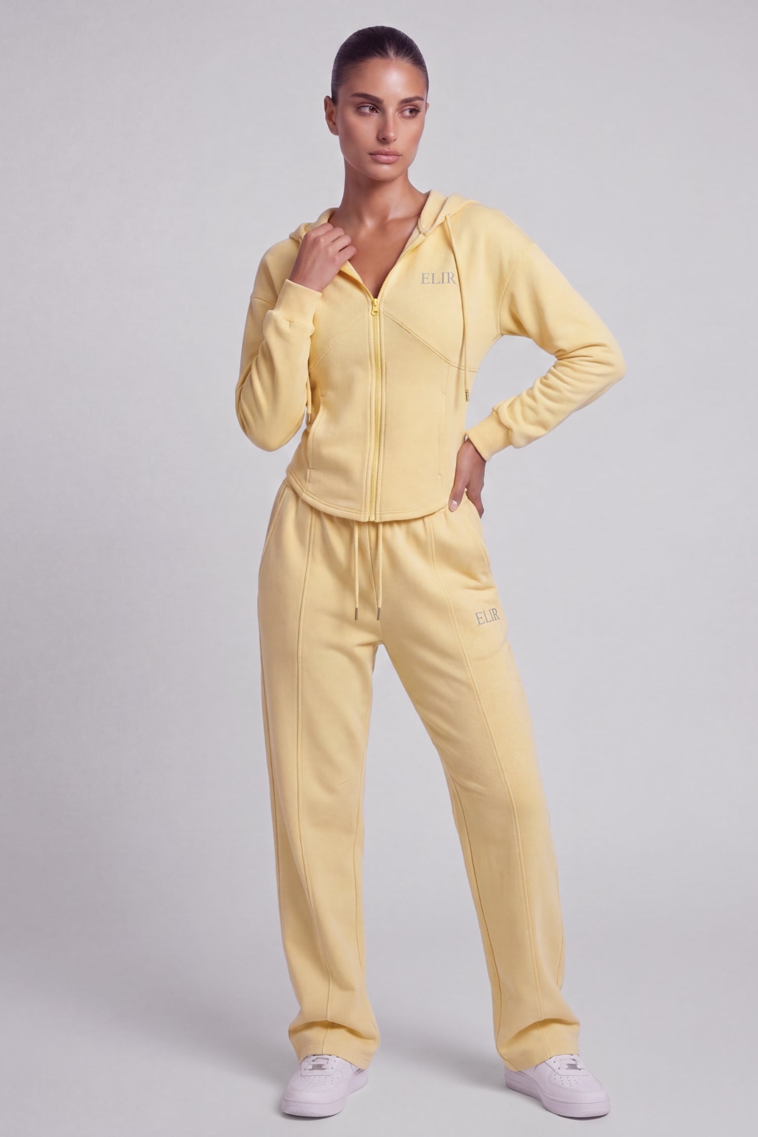 Hourglass Lounge Hose