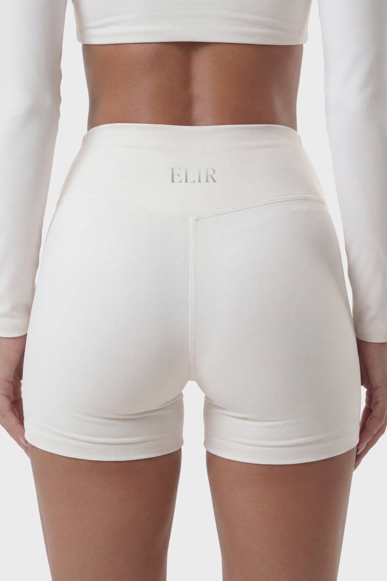 Essence Shorts 01
